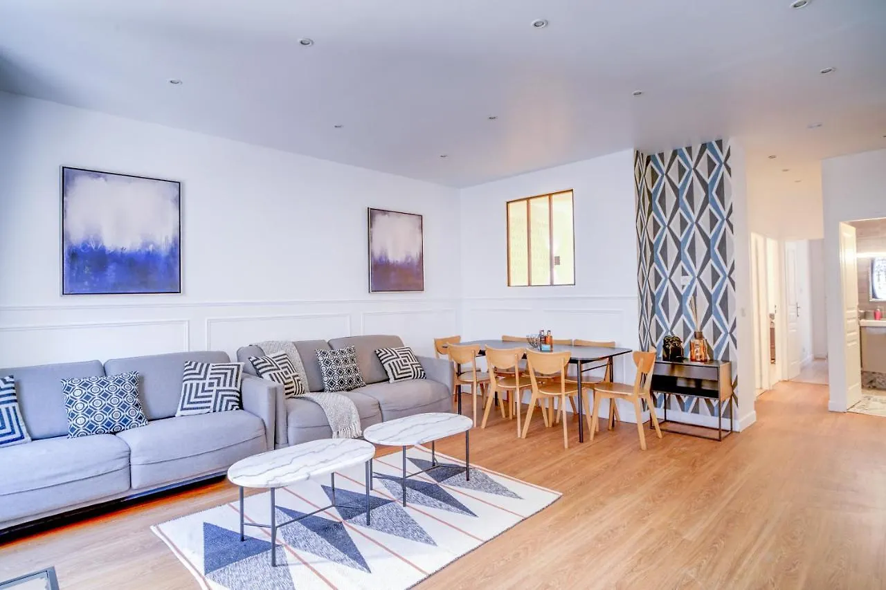 23 - Pretty Parisian Flat In Montorgueil 파리